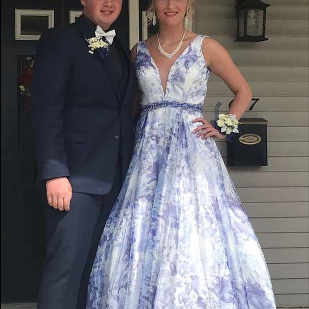 Size 8 prom dress